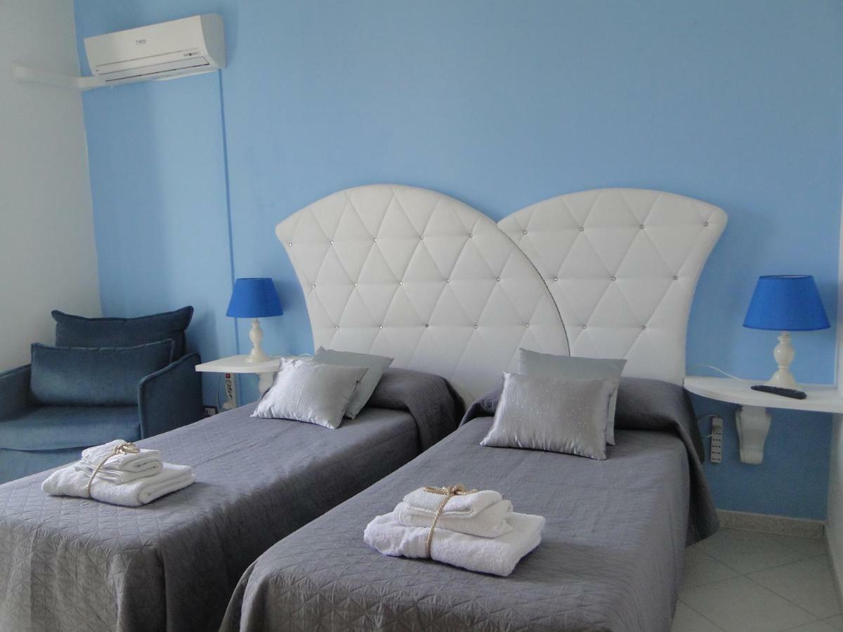 Bed and Breakfast Le Vele à Campofelice Di Roccella Extérieur photo