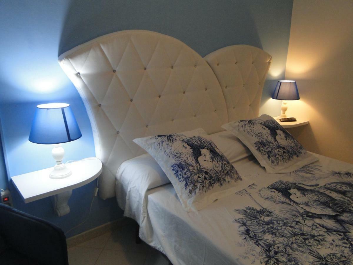 Bed and Breakfast Le Vele à Campofelice Di Roccella Extérieur photo