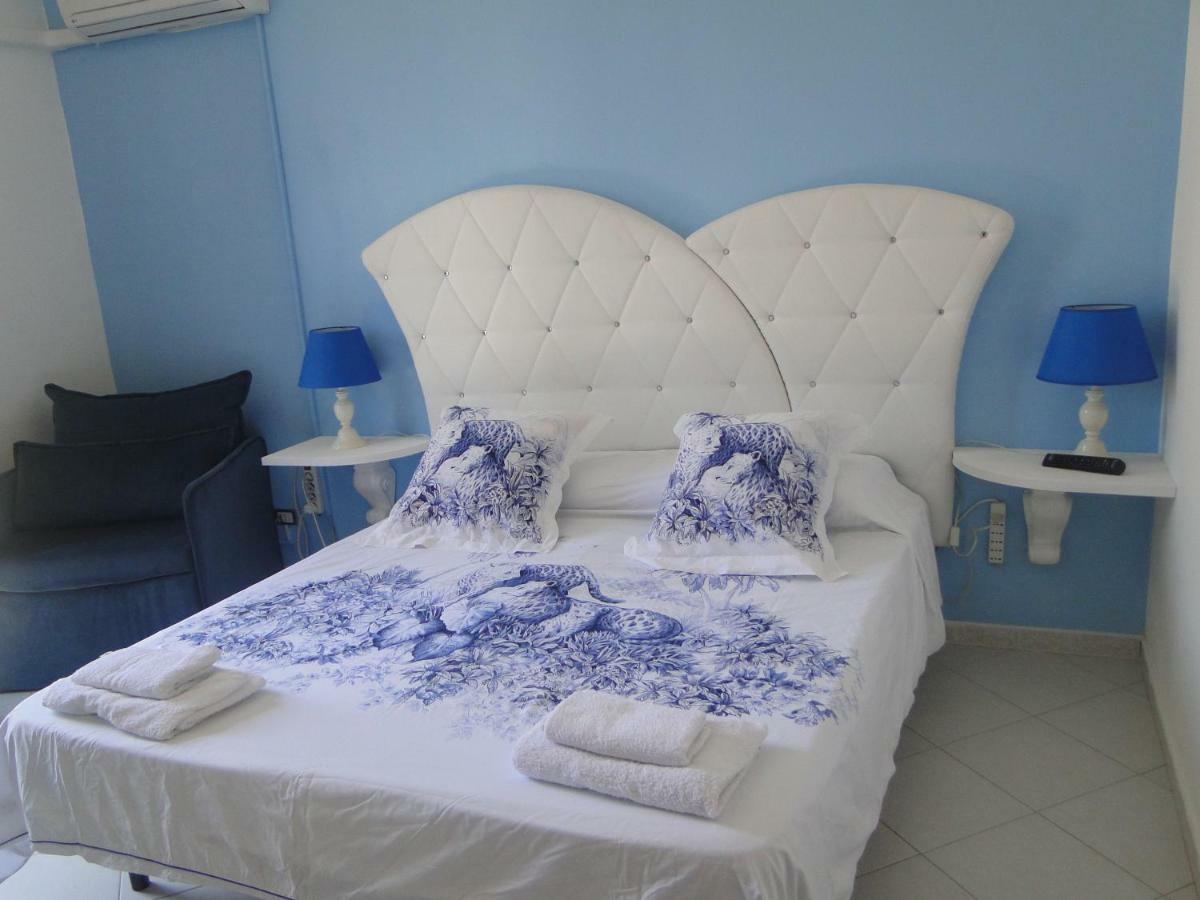 Bed and Breakfast Le Vele à Campofelice Di Roccella Extérieur photo