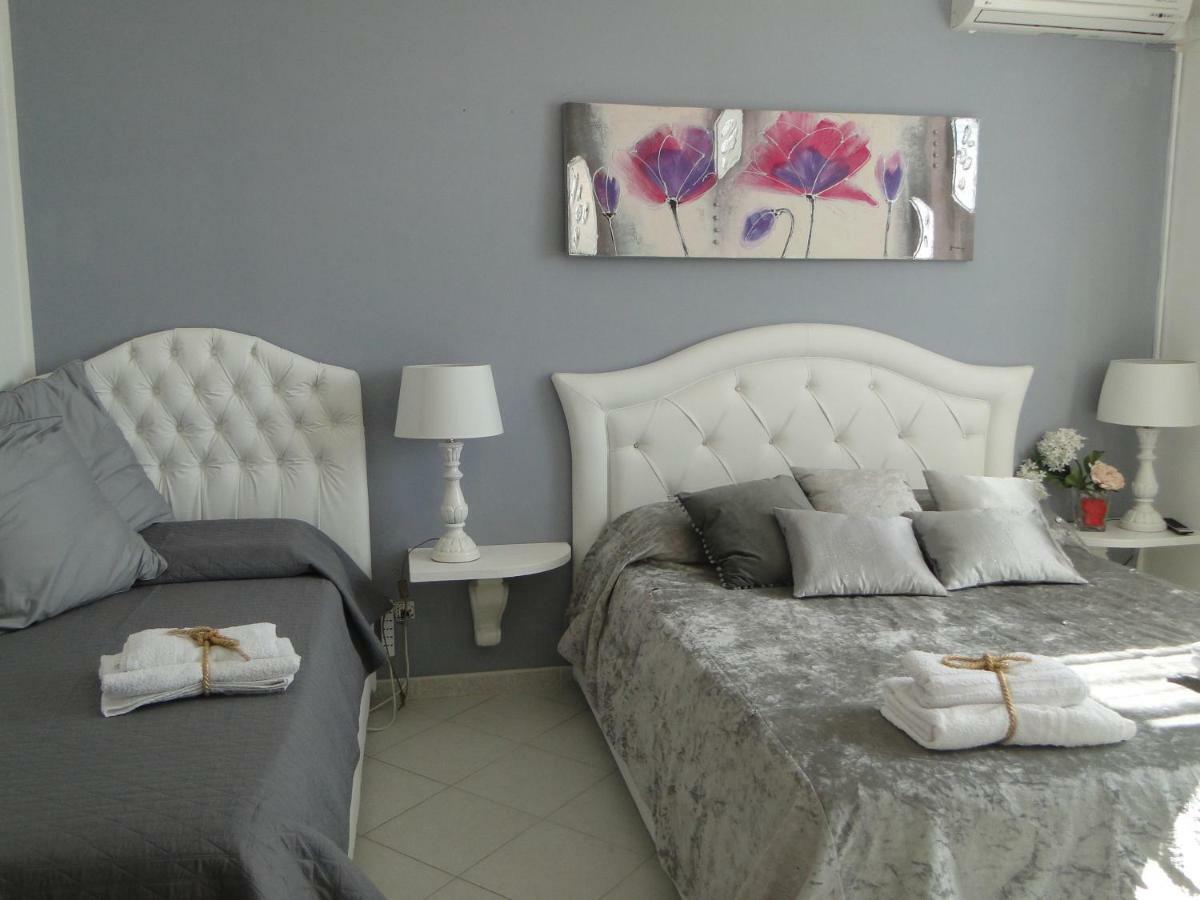 Bed and Breakfast Le Vele à Campofelice Di Roccella Extérieur photo