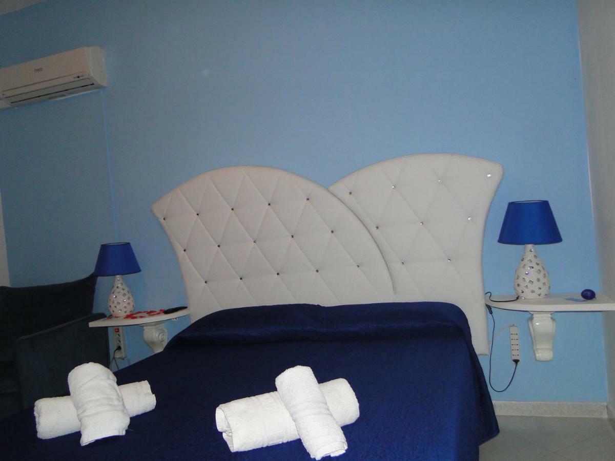 Bed and Breakfast Le Vele à Campofelice Di Roccella Extérieur photo